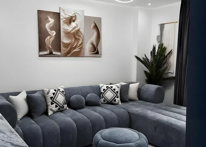 Apartment Hub Luxury On The Pool *